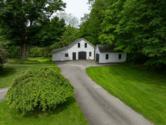 Backyard, Detached Garage, Exterior