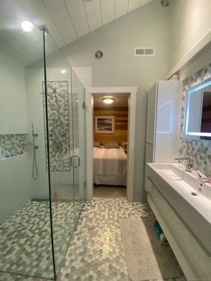 Bathroom, Bedroom, Glass Shower, Interior, Recessed Lighting