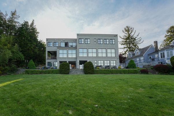 Backyard, Exterior, Facade, Modern
