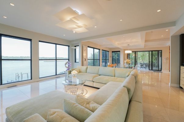 Chandelier, Dining room, Interior, Living room, Recessed Lighting, Water