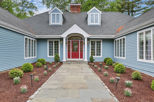 Exterior, Facade, Cape Cod