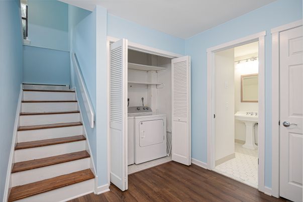 Interior, Utility Closets, Washer, Wood Texture Flooring