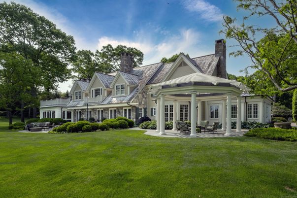 Backyard, Exterior, Facade, Queen Anne Victorian