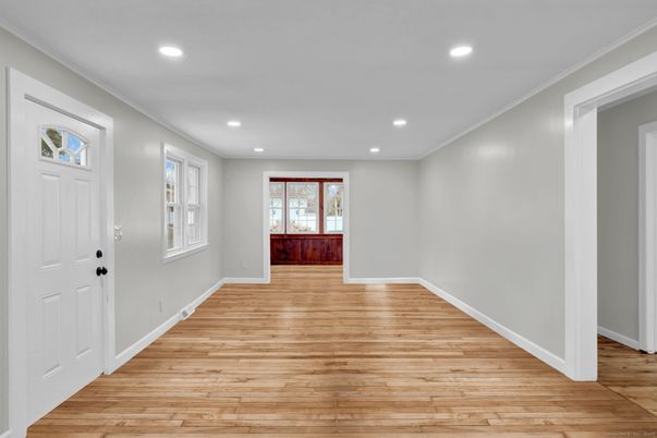 Empty room, Interior, Recessed Lighting, Wood Texture Flooring