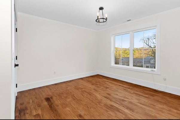 Empty room, Interior, Pendant Lights, Wood Texture Flooring