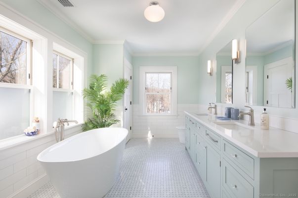 Bathroom, Dual Sink Vanities, Free Standing Baths, Interior