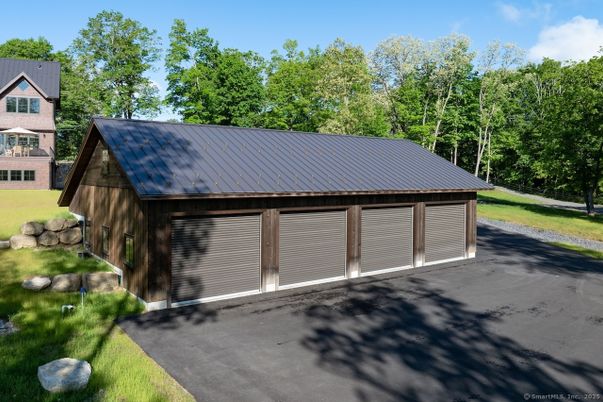 Detached Garage, Exterior