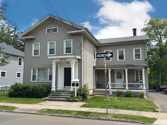 Exterior, Facade, Queen Anne Victorian