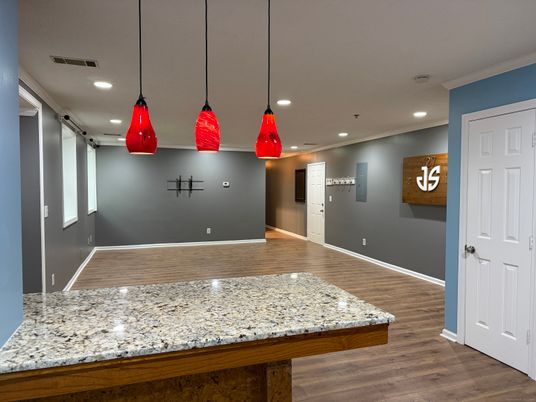 Interior, Pendant Lights, Recessed Lighting, Wood Texture Flooring
