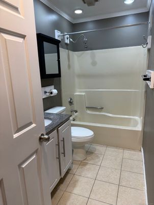 Bathroom, Interior, Recessed Lighting