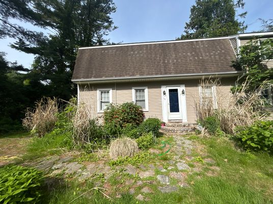 Exterior, Facade, Cape Cod