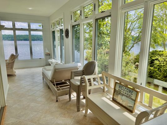 Interior, Sun Room, Water