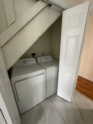 Interior, Utility Closets, Washer, Wood Texture Flooring
