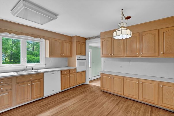 Interior, Kitchen, Pendant Lights, Wood Texture Flooring
