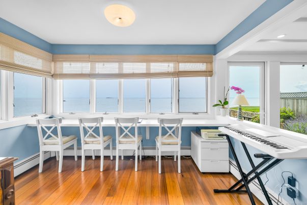 Interior, Recessed Lighting, Water, Wood Texture Flooring