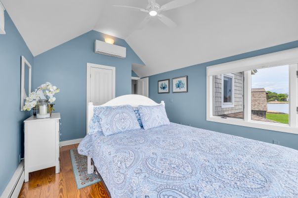 Bedroom, Interior, Water, Wood Texture Flooring