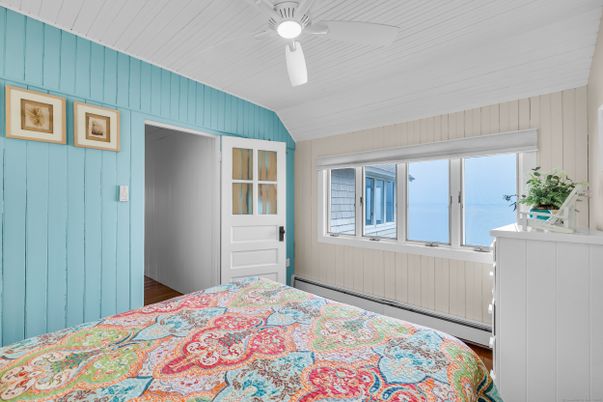 Bedroom, Interior, Water