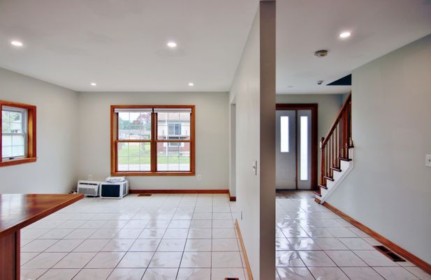 Empty room, Interior, Marble, Recessed Lighting