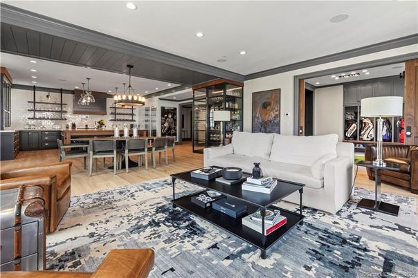 Dining room, Interior, Living room, Pendant Lights, Recessed Lighting, Wood Texture Flooring