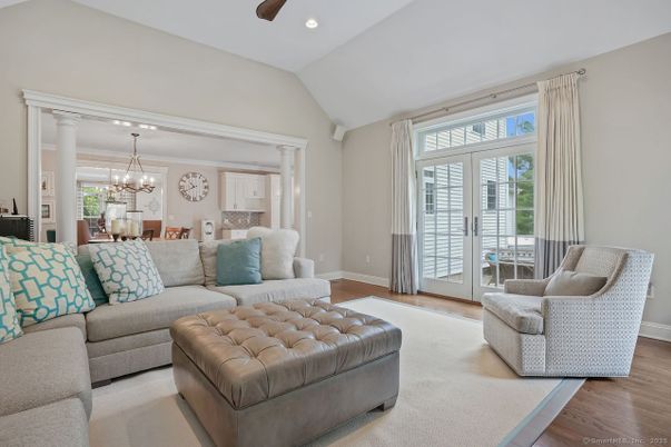 Chandelier, Dining room, Interior, Living room, Recessed Lighting, Wood Texture Flooring