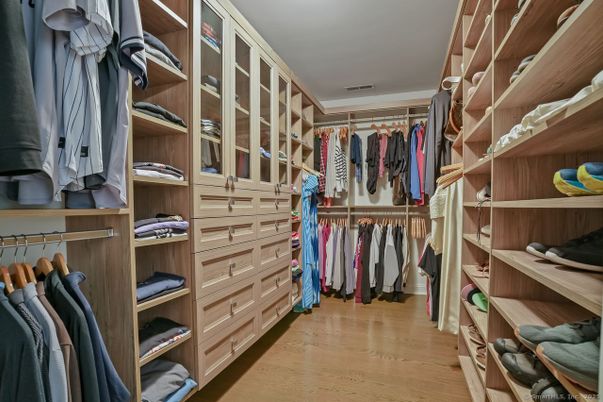 Interior, Walk-in Closets, Wood Texture Flooring