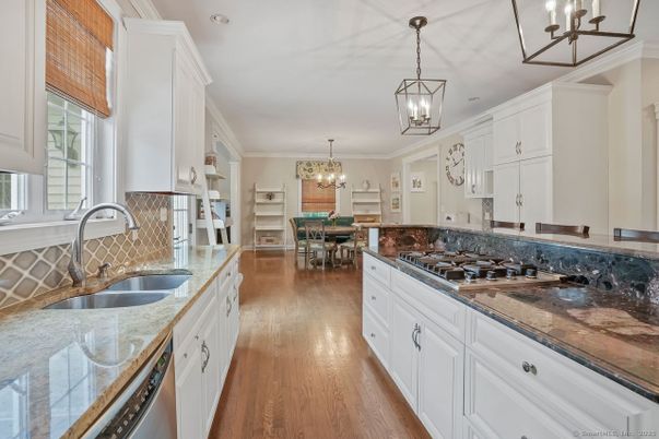 Chandelier, Dining room, Interior, Kitchen, Pendant Lights, Wood Texture Flooring