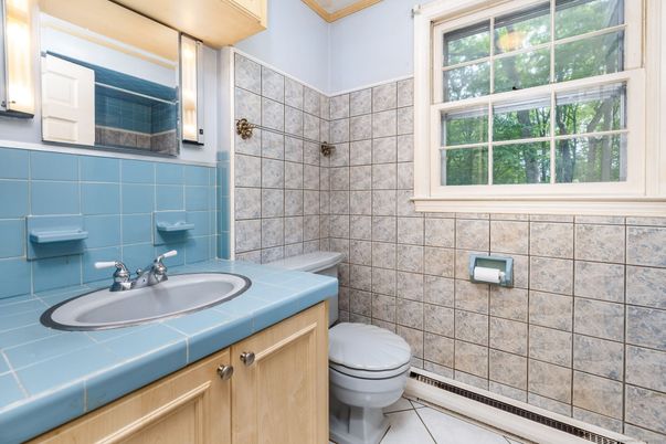 Bathroom, Interior, Tile Countertops