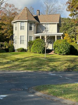 Exterior, Facade, Queen Anne Victorian