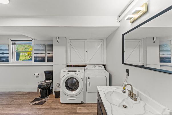 Interior, Washer, Wood Texture Flooring