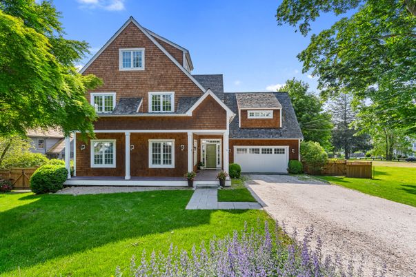 Attached, Exterior, Facade, Brick Traditional