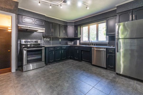 Interior, Kitchen, Stainless Steel Appliances