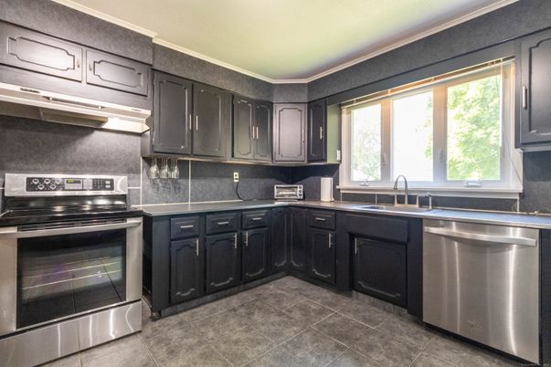 Interior, Kitchen, Stainless Steel Appliances