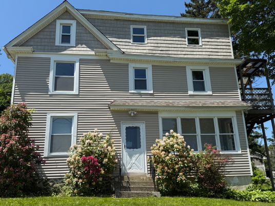 Exterior, Facade, Queen Anne Victorian