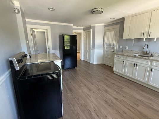 Interior, Kitchen, Recessed Lighting, Wood Texture Flooring
