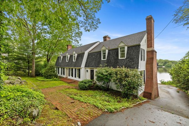 Backyard, Exterior, Facade, Cape Cod
