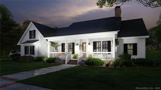 Exterior, Facade, Farmhouse