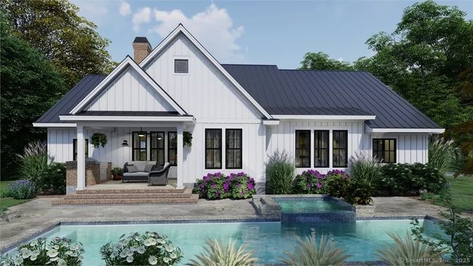 Exterior, Facade, Pool, Farmhouse