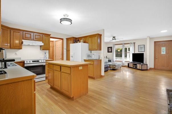 Interior, Kitchen, Living room, Recessed Lighting, Wood Texture Flooring