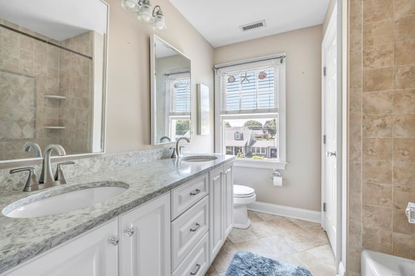 Bathroom, Dual Sink Vanities, Interior