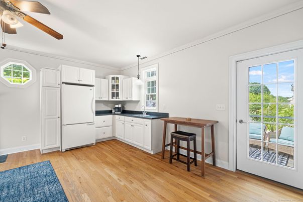 Interior, Kitchen, Pendant Lights, Wood Texture Flooring