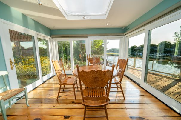 Dining room, Interior, Sun Room, Water, Wood Texture Flooring