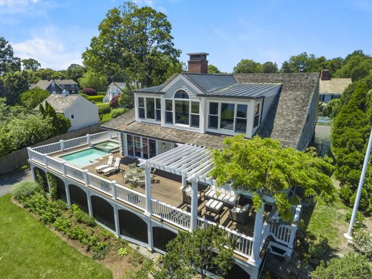 Backyard, Exterior, Pool