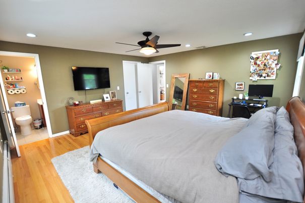 Bathroom, Bedroom, Interior, Recessed Lighting, Wood Texture Flooring