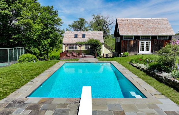 Exterior, Pool