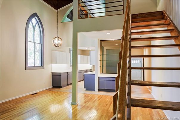 Interior, Pendant Lights, Recessed Lighting, Wood Texture Flooring