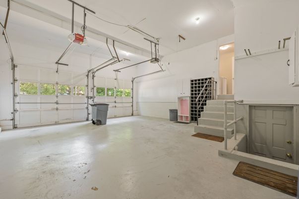 Garage, Interior