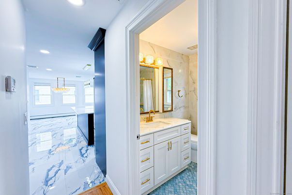 Bathroom, Chandelier, Interior, Marble, Marble Walls, Recessed Lighting
