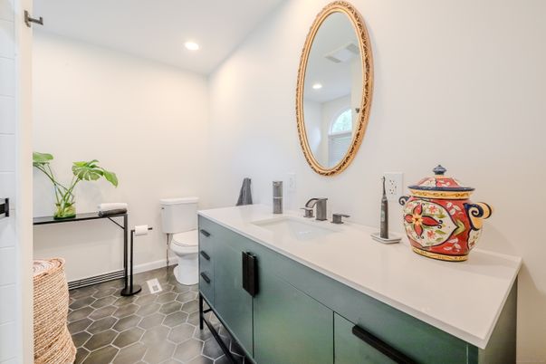 Bathroom, Dual Sink Vanities, Interior, Recessed Lighting
