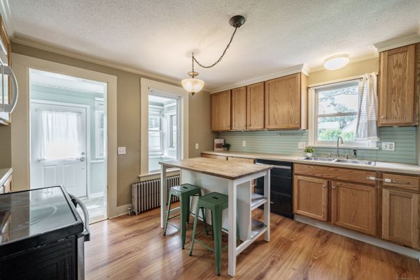Interior, Kitchen, Pendant Lights, Wood Texture Flooring