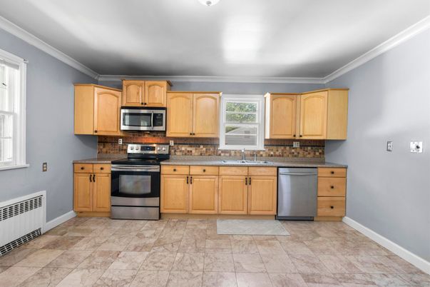 Interior, Kitchen, Stainless Steel Appliances
